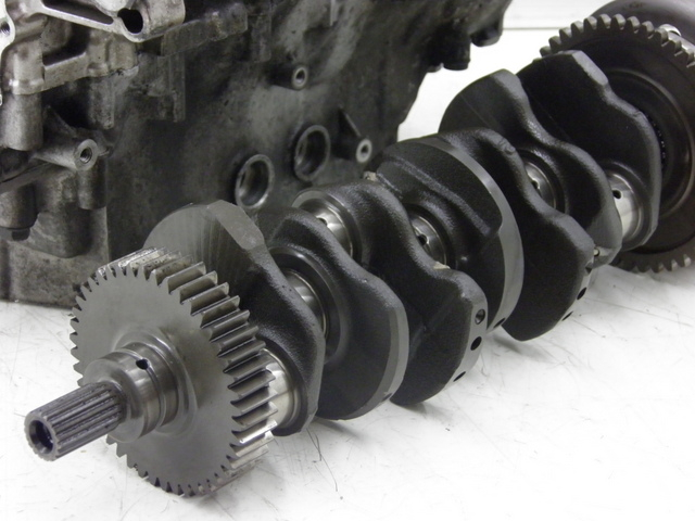 photo de CRANKSHAFT HONDA CB F HORNET 600 (1998 - 1999) - Technical close-up