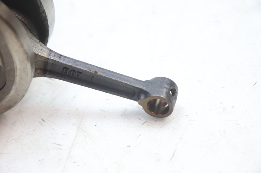 photo de CRANKSHAFT PEUGEOT KISBEE 4T 50 (2018 - 2022) - Alternative perspective