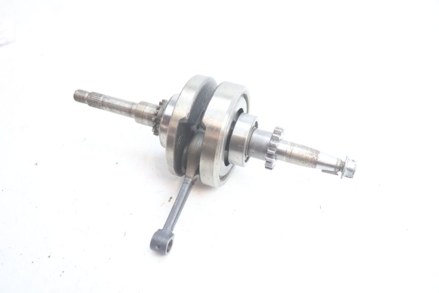 photo de CRANKSHAFT PEUGEOT KISBEE 4T 50 (2018 - 2022) - Technical close-up