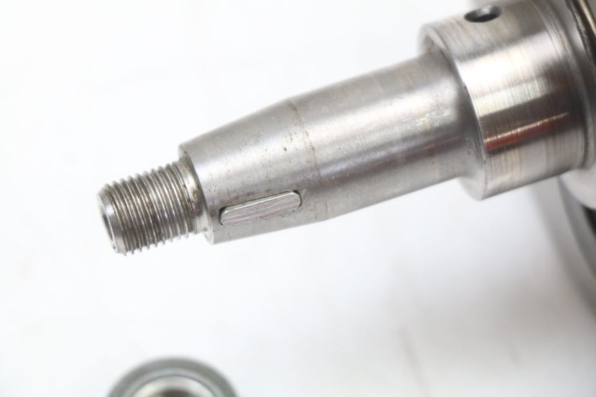 photo de CRANKSHAFT RENAULT KOURANOS 125 (2001 - 2004) - Alternative perspective