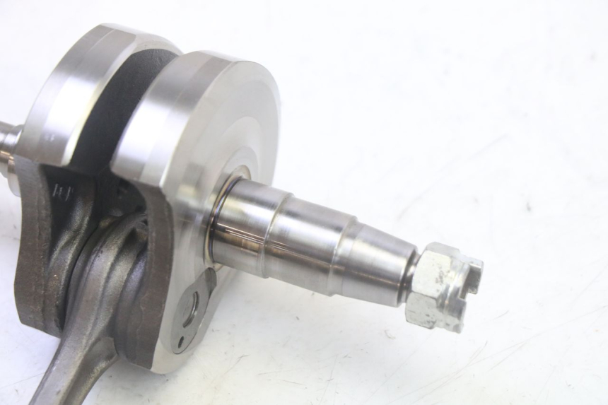 photo de CRANKSHAFT PIAGGIO MP3 LT 300 (2010 - 2016) - Alternative perspective