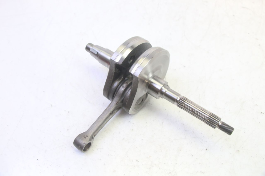 photo de CRANKSHAFT PIAGGIO MP3 RL 250 (2006 - 2010) - Alternative perspective