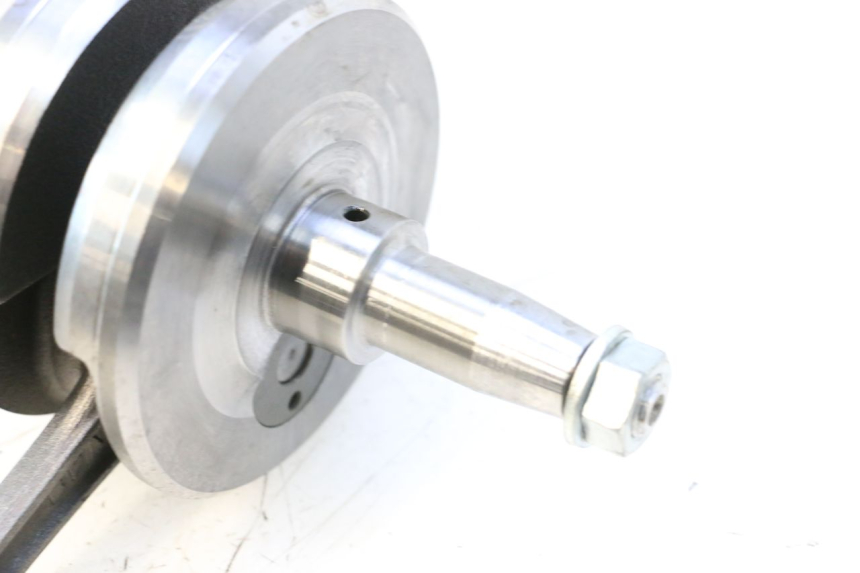photo de CRANKSHAFT PIAGGIO MP3 125 (2006 - 2014) - Alternative perspective