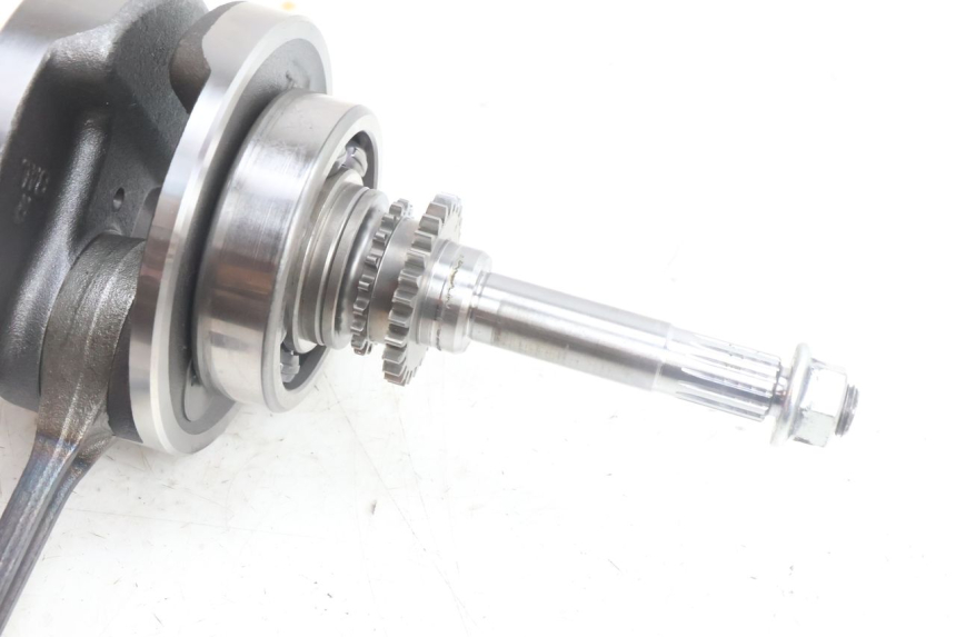 photo de CRANKSHAFT YAMAHA N-MAX NMAX 125 (2021 - 2024) - Alternative perspective