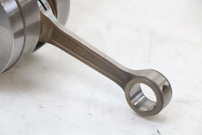 photo de CRANKSHAFT PEUGEOT LUDIX 50 (2005 - 2007) - Alternative perspective