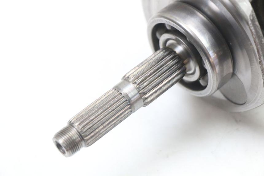 photo de CRANKSHAFT APOLLO RFZ 140 - Alternative perspective