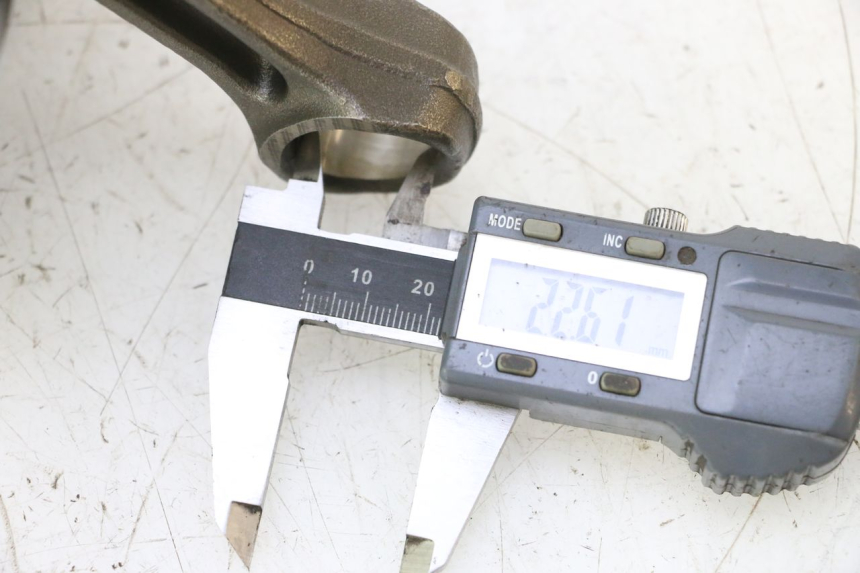 photo de CRANKSHAFT HARLEY DAVIDSON ROAD GLIDE FLTRXSE 1920 (2018 - 2022) - Technical close-up