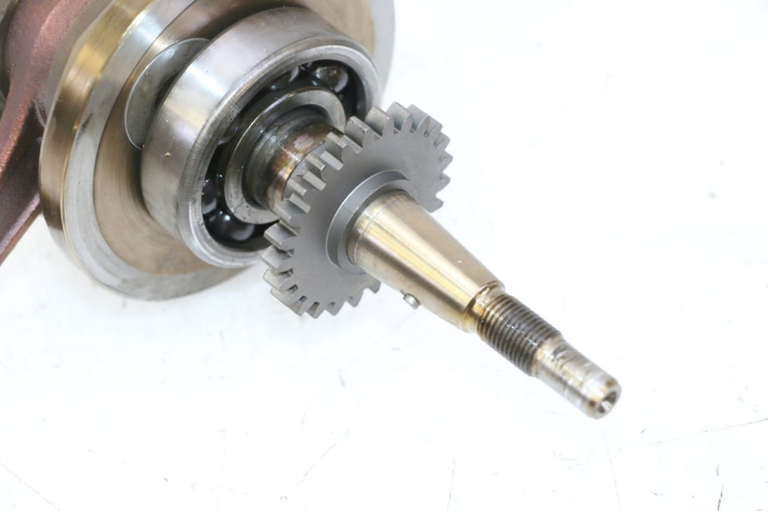 photo de CRANKSHAFT PEUGEOT SATELIS 125 (2013 - 2018) - Alternative perspective