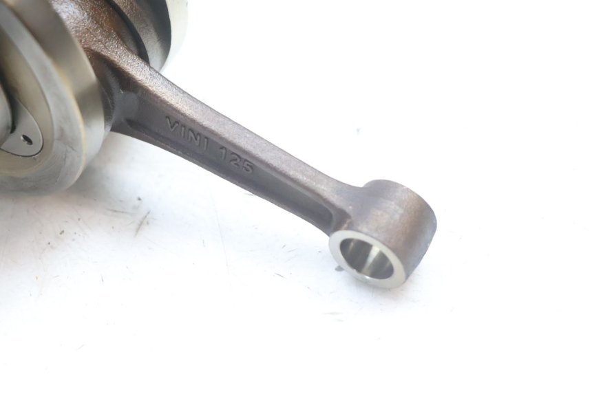 photo de CRANKSHAFT PEUGEOT SATELIS 125 (2006 - 2009) - Zoom on usage condition