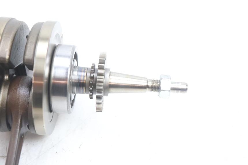 photo de CRANKSHAFT PEUGEOT SATELIS 125 (2006 - 2009) - Alternative perspective