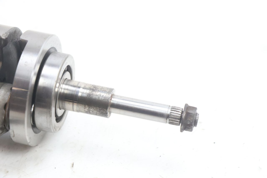 photo de CRANKSHAFT PEUGEOT SPEEDFIGHT 2 AC 50 (2000 - 2009) - Alternative perspective