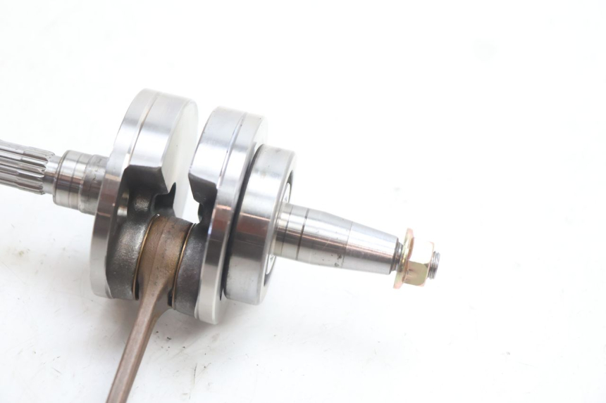 photo de CRANKSHAFT PIAGGIO TYPHOON 50 (2000 - 2009) - Alternative perspective