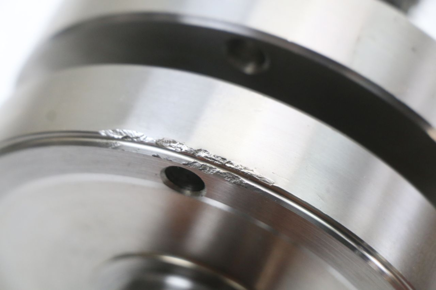 photo de CRANKSHAFT SUZUKI UH BURGMAN 125 (2002 - 2006) - Surface and material condition