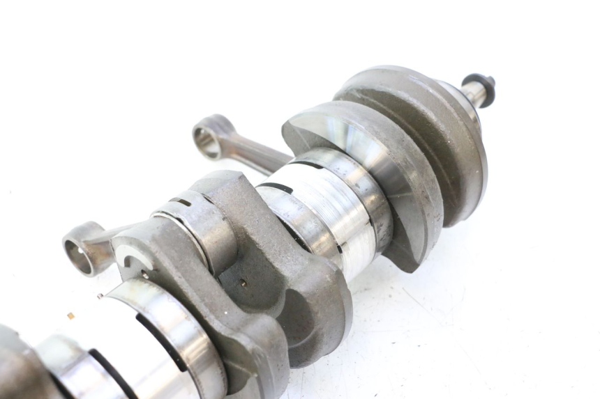 photo de CRANKSHAFT YAMAHA WAVE RUNNER GP R 1200 (2000 - 2003) - Fixing points details