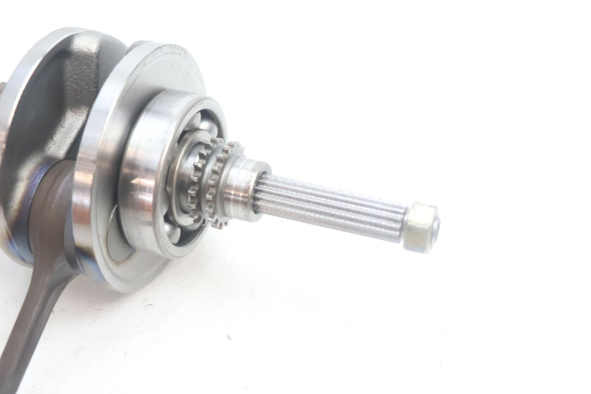 photo de CRANKSHAFT YAMAHA XMAX X-MAX 125 (2006 - 2009) - Alternative perspective