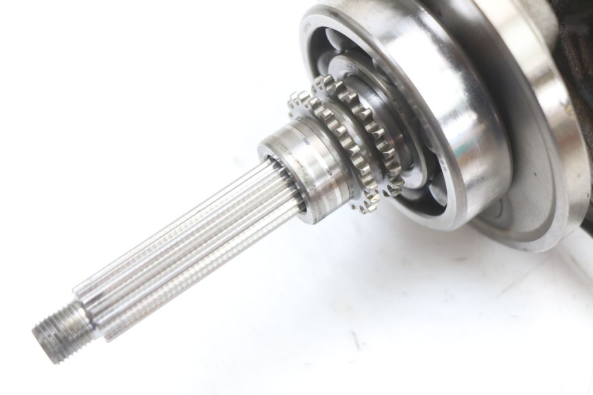 photo de CRANKSHAFT YAMAHA XMAX X-MAX ABS 125 (2017 - 2020) - Alternative perspective