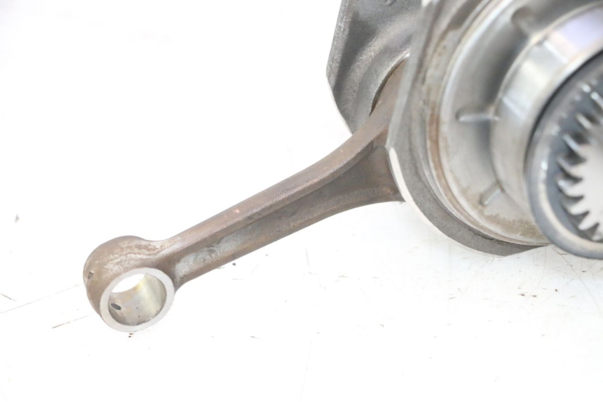 photo de CRANKSHAFT YAMAHA YP MAJESTY 125 (1998 - 2001) - Distinctive features