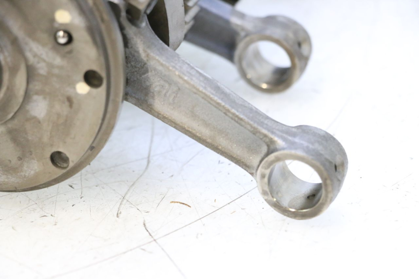 photo de CRANKSHAFT YAMAHA YZF R GENESIS 750 (1993 - 1998) - Technical close-up