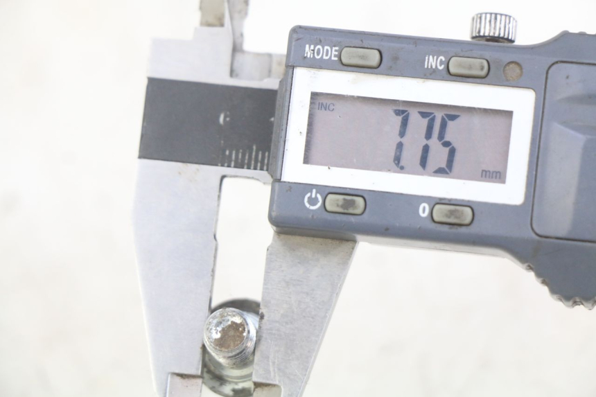 photo de BRAKE DISC BOLT ORION AGB37 CRF1 DIRT BIKE 125 (2013 - 2021) - Alternative perspective