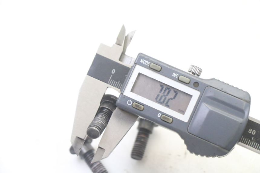 photo de BRAKE DISC BOLT KYMCO AGILITY 4T 50 (2018 - 2022) - Technical close-up