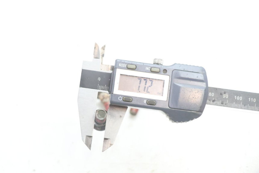 photo de BRAKE DISC BOLT KYMCO AGILITY PREMIUM 50 (2007 - 2010) - Zoom on usage condition