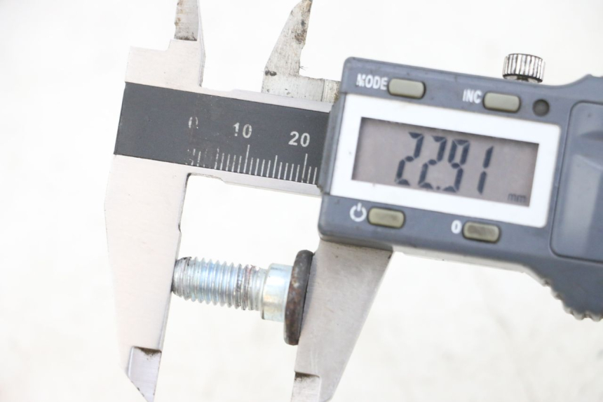 photo de BRAKE DISC BOLT HYOSUNG GV AQUILA 125 (2000 - 2009) - Component detail