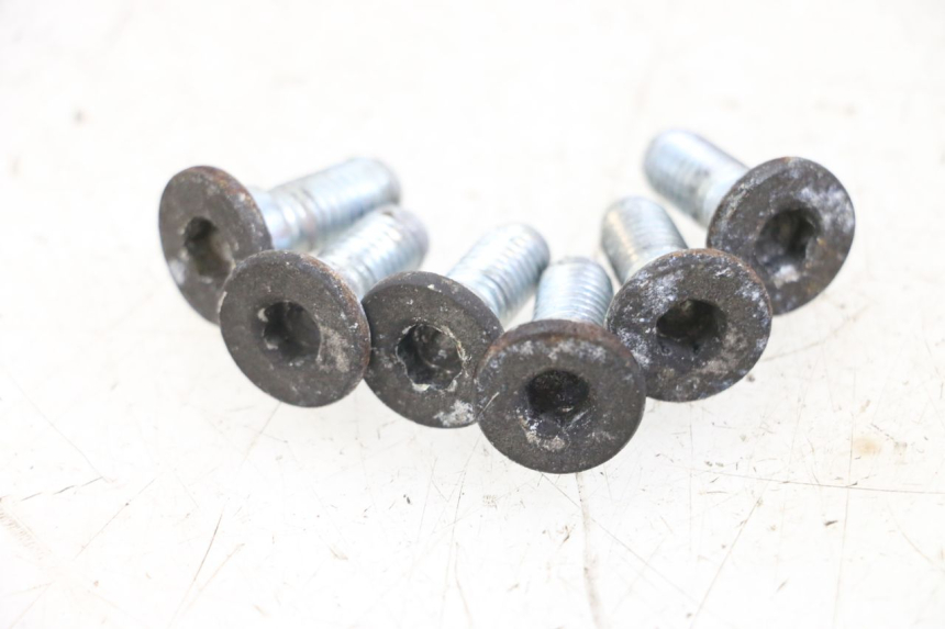 photo de BRAKE DISC BOLT HYOSUNG GV AQUILA 125 (2000 - 2009) - Alternative perspective