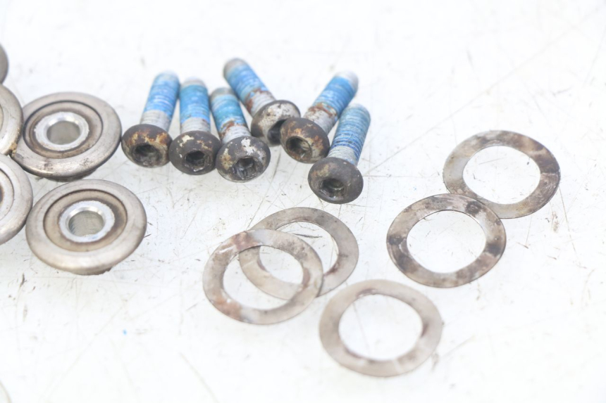 photo de BRAKE DISC BOLT PIAGGIO BEVERLY 125 (2010 - 2015) - Technical close-up