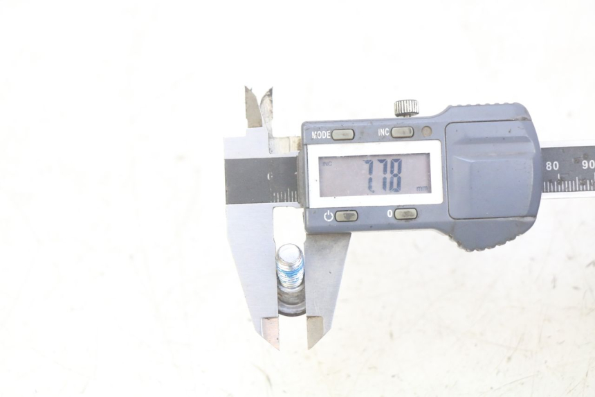 photo de BRAKE DISC BOLT SUZUKI BURGMAN 650 (2002 - 2004) - Component detail