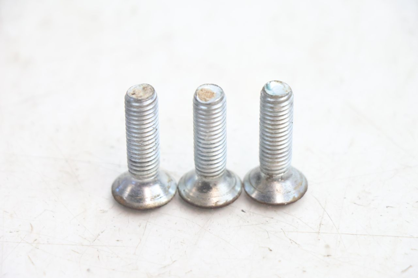 photo de BRAKE DISC BOLT PEUGEOT BUXY 50 (1993 - 1998) - Zoom on usage condition