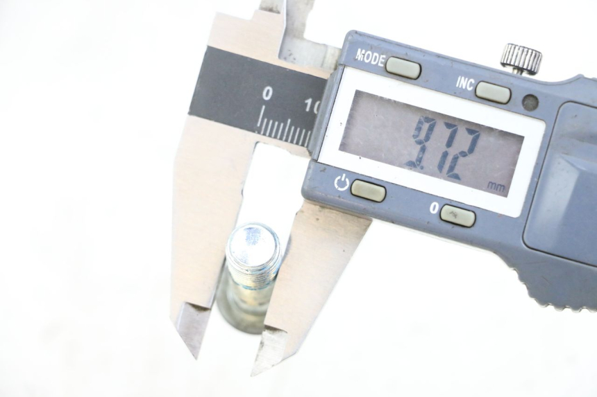 photo de BRAKE DISC BOLT YAMAHA BW'S 50 (2004 - 2017) - Zoom on usage condition