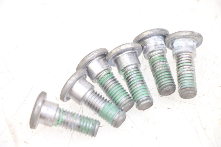 photo de BRAKE DISC BOLT HONDA CA REBEL 125 (1995 - 2001) - Technical close-up