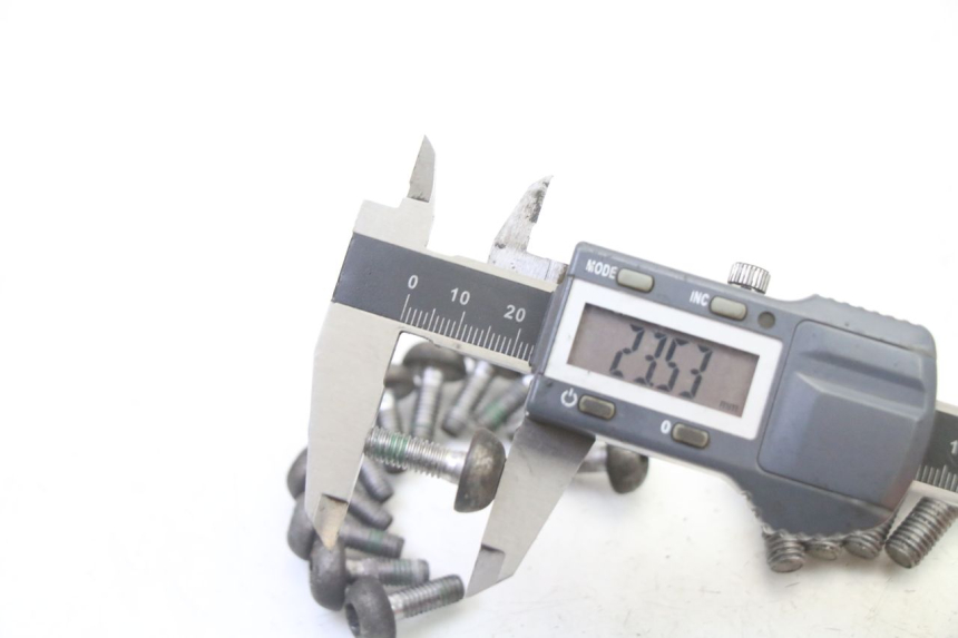 photo de BRAKE DISC BOLT HONDA CBR RR FIREBLADE 900 (1992 - 1994) - Component detail