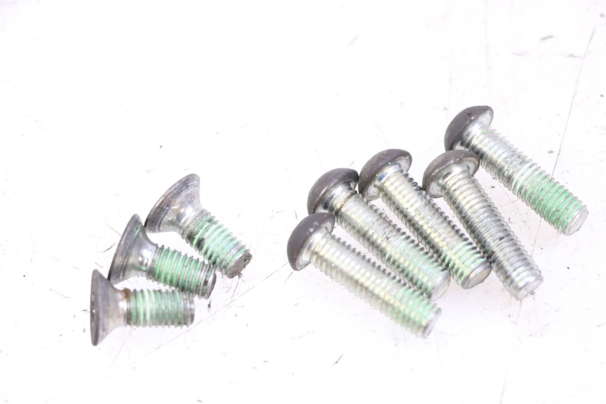 photo de BRAKE DISC BOLT PEUGEOT CITYSTAR 50 (2013 - 2017) - Component detail