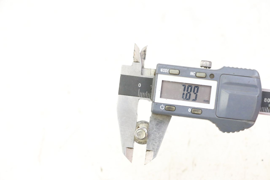 photo de BRAKE DISC BOLT PEUGEOT CITYSTAR 50 (2013 - 2017) - Zoom on usage condition