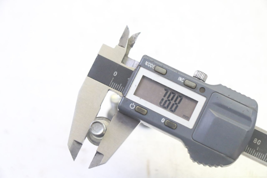 photo de BRAKE DISC BOLT PEUGEOT CITYSTAR 50 (2013 - 2017) - Technical close-up