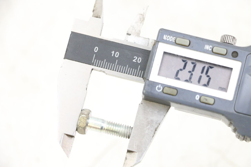 photo de BRAKE DISC BOLT HONDA CRF R 250 (2020 - 2021) - Alternative perspective