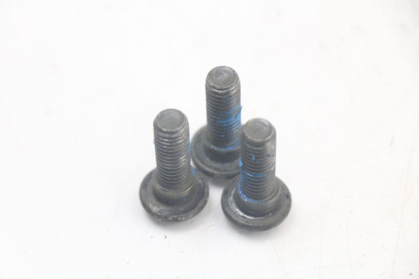 photo de BRAKE DISC BOLT SYM CROX 4T 50 (2016 - 2023) - Zoom on usage condition