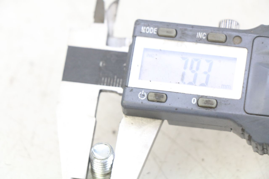 photo de BRAKE DISC BOLT PEUGEOT ELYSEO 125 (1999 - 2004) - Zoom on usage condition