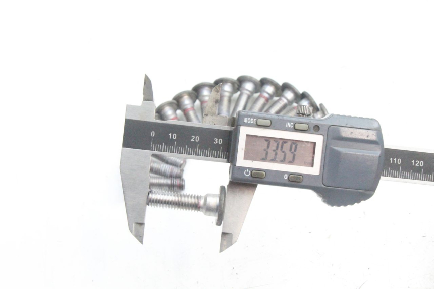 photo de BRAKE DISC SCREW KAWASAKI ER-6 ER6 F ABS 650 (2012 - 2016) - Component detail