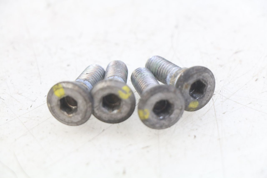 photo de BRAKE DISC BOLT HONDA FES PANTHEON 2T 125 (1998 - 2002) - Alternative perspective
