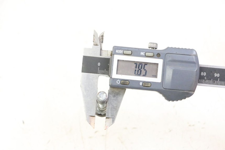 photo de BRAKE DISC BOLT YAMAHA FJ 36Y 1100 (1984 - 1985) - Zoom on usage condition