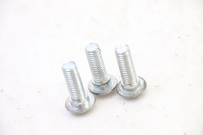 photo de BRAKE DISC BOLT VENESI FLY RETRO 4T 50 (2020 - 2025) - Zoom on usage condition