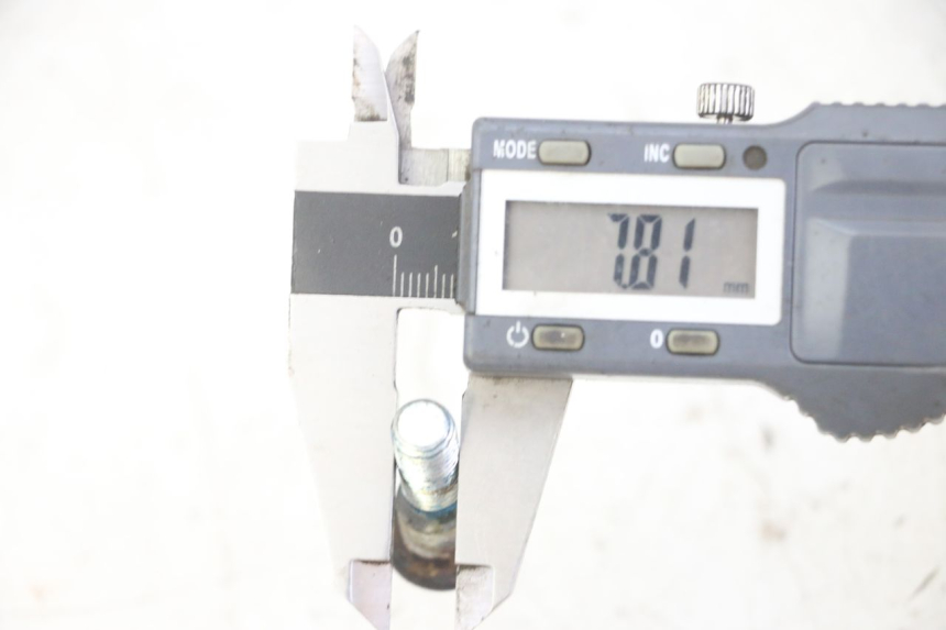 photo de BRAKE DISC BOLT SUZUKI GS GSE 500 (2001 - 2003) - Surface and material condition