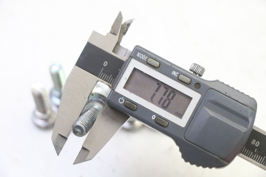 photo de BRAKE DISC BOLT KIDEN KD125-G 125 (2018 - 2022) - Alternative perspective