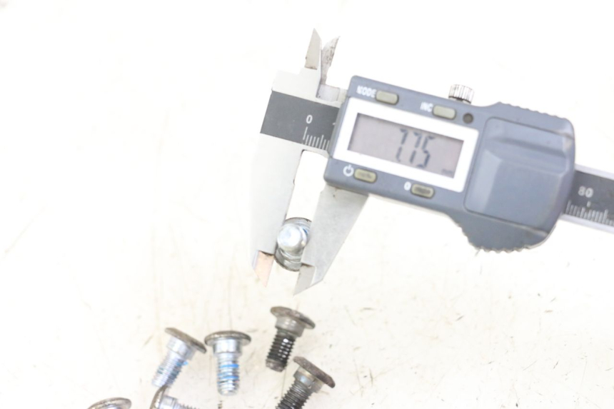 photo de BRAKE DISC BOLT MASAI XL 50 (2012 - 2019) - Zoom on usage condition