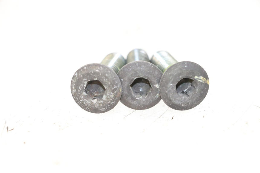 photo de BRAKE DISC BOLT SYM MIO 50 (2005 - 2010) - Alternative perspective