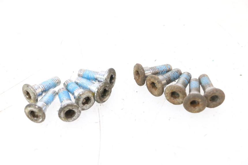photo de BRAKE DISC BOLT KYMCO MXU R 250 (2004 - 2010) - Technical close-up