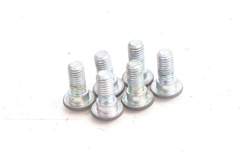 photo de BRAKE DISC BOLT YAMAHA N-MAX NMAX 125 (2021 - 2024) - Zoom on usage condition