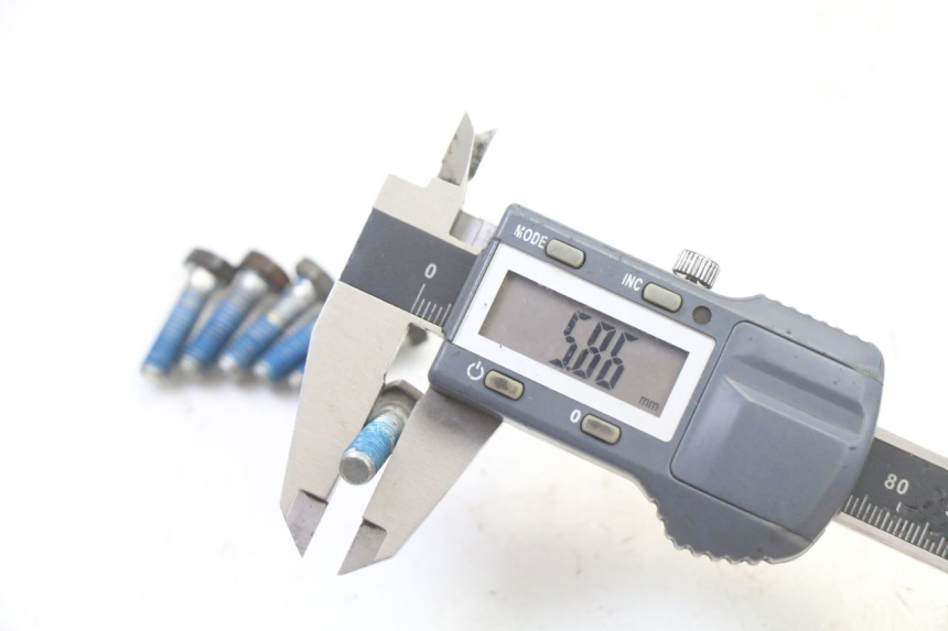 photo de BRAKE DISC BOLT PIAGGIO NRG POWER PUREJET 50 (2018 - 2021) - Technical close-up